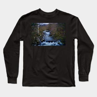 THE RIVER THAT POWERED THE OLD OGWEN CORNMILL Long Sleeve T-Shirt